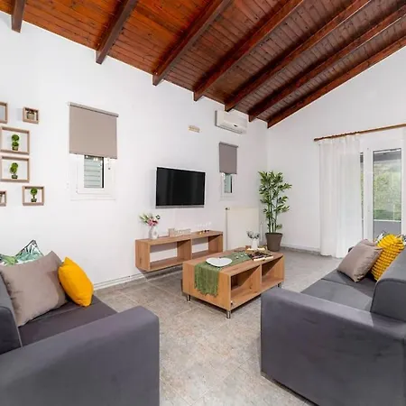 Elva Holiday home